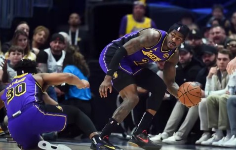 转折点波士顿凯尔特人外线爆发，NBA常规赛窗口期攻防权衡，引发热议，数据趋势出现新变化的简单介绍-开云app